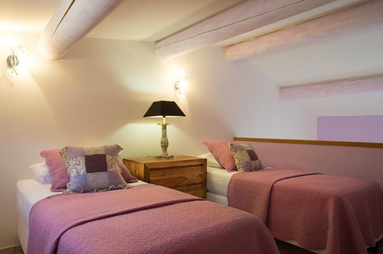 Sur Les Hauteurs Du Luberon-Chez Lisett Bed and Breakfast Caseneuve Eksteriør billede