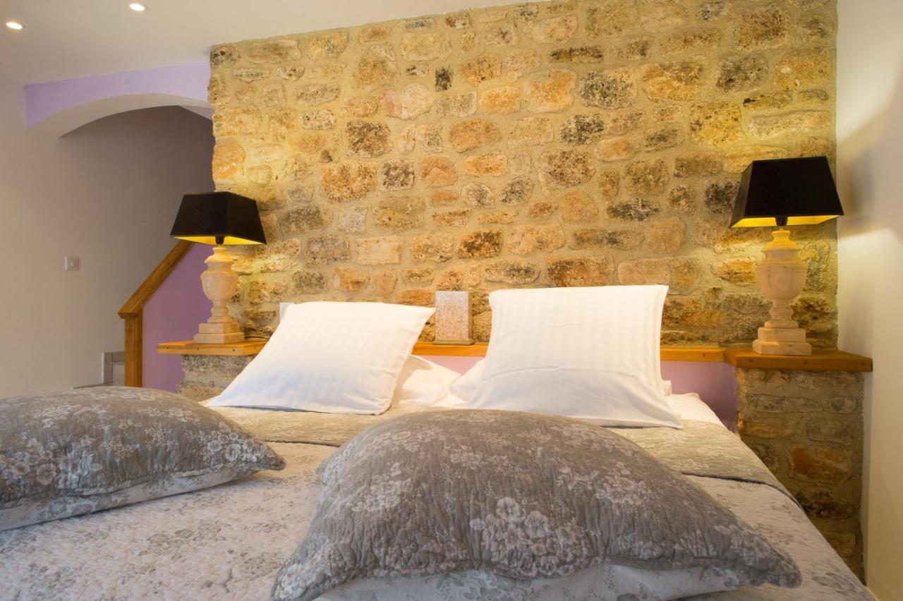 Sur Les Hauteurs Du Luberon-Chez Lisett Bed and Breakfast Caseneuve Eksteriør billede